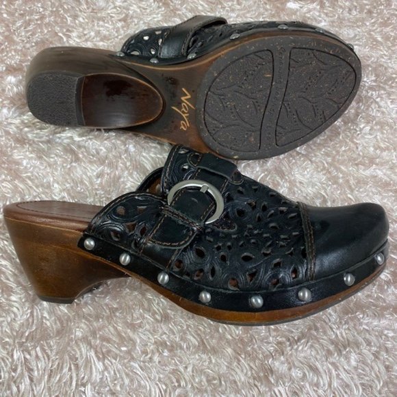 NAYA Hyacinth Clog Laser Cut Leather Wooden Heel, EUC, size 8 W‎ - Picture 1 of 10